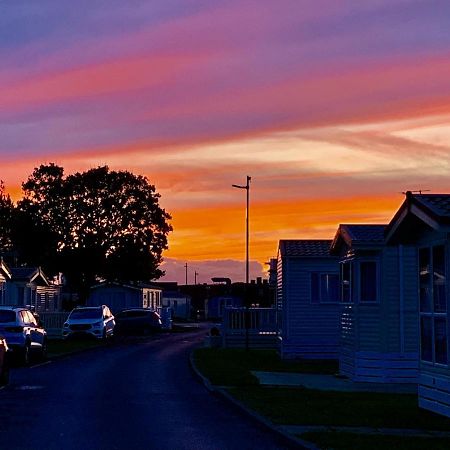 Shorefield Country Park, Where The New Forest Meets The Sea, Passes For All Entertainment Included Milford on Sea Exterior photo